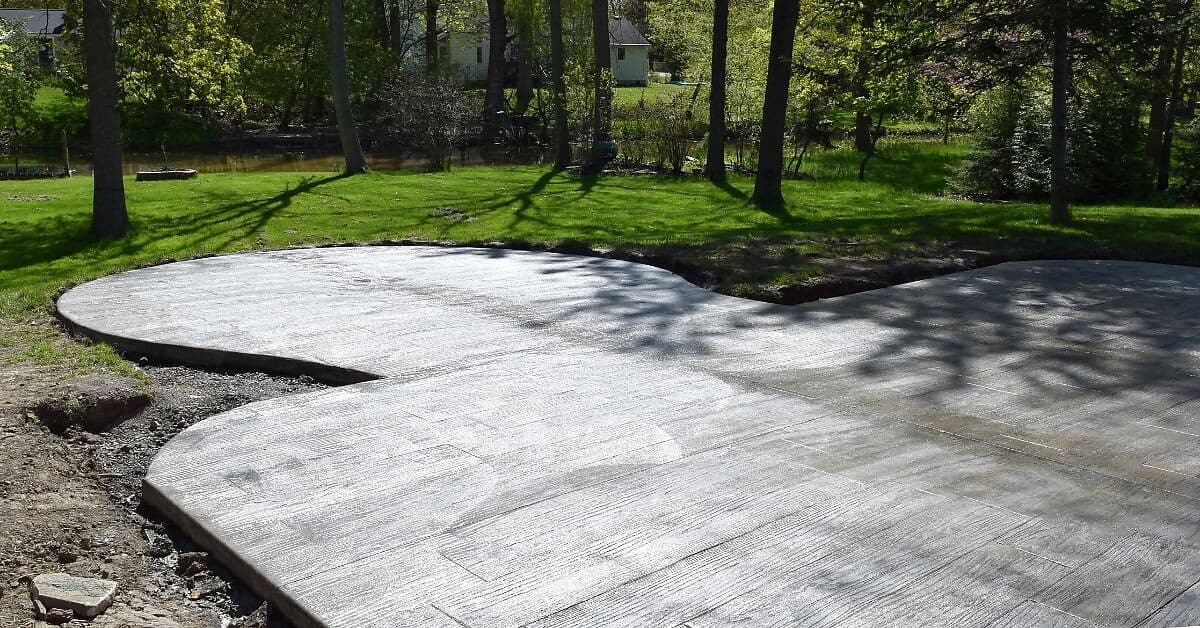 When Is the Best Time of the Year To Stain Outdoor Concrete?